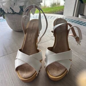 Veronica Beard White Leather Crisscross Slingback  Sandals